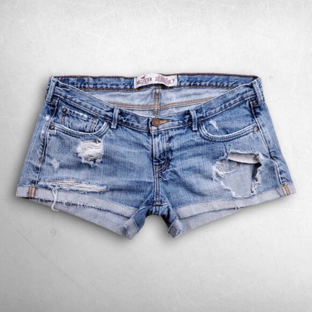 Hollister Denim Shorts Women 7‎ Light Blue Distressed Cut Off Low Rise 32x2